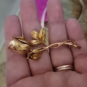 Vintage Gold Tone Long Stem Rose Textured Leaves Fashion Flower Brooch 2.69 In.
